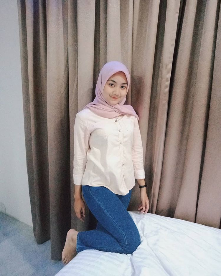 Jilbab Indo Viral 2025 Cium Bibir Lembut