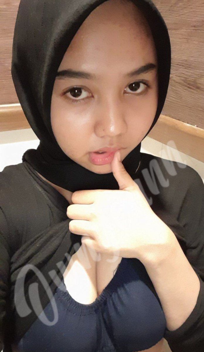 Hijab Trending 2025 Viral Di Gebj0t Nyampe Mentok Gadis Hijab Pipis Basah Di Kasur